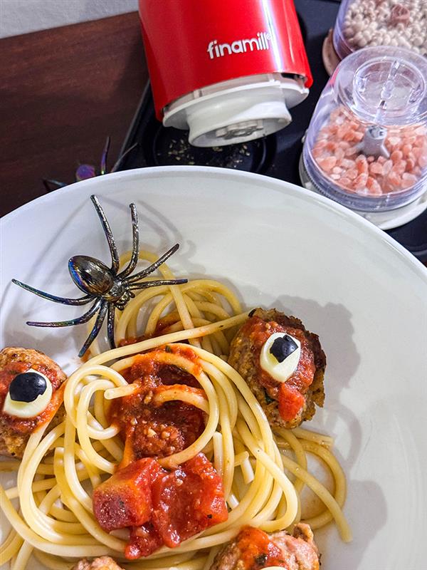 Wiggly Worms & Eyeballs